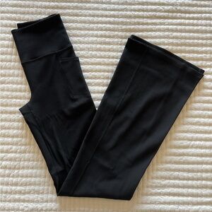 Athleta Salutation stash rib flare - Small Tall